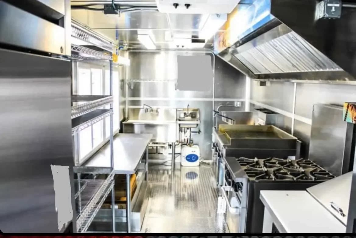 Custom food trucks and mobile kitchens